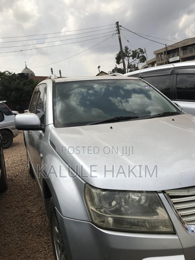 Suzuki Escudo 2005 Silver