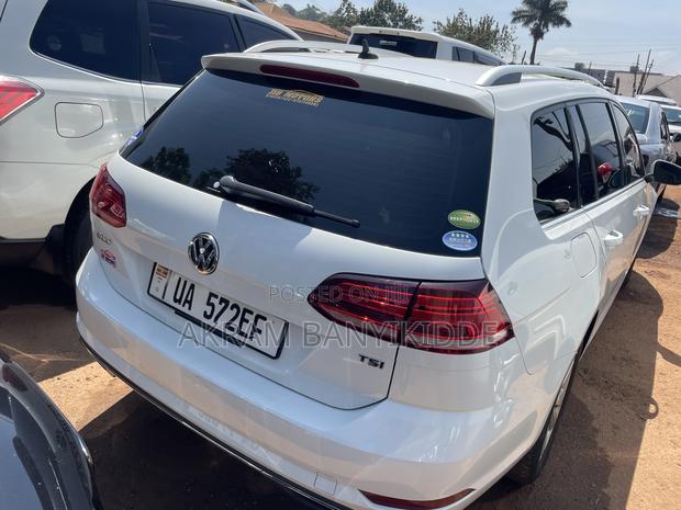Volkswagen Golf 2017 White