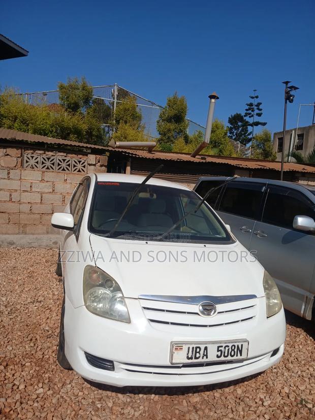 Toyota Corolla Spacio 1999 White