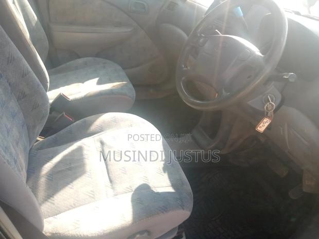 Toyota Raum 2000 Green