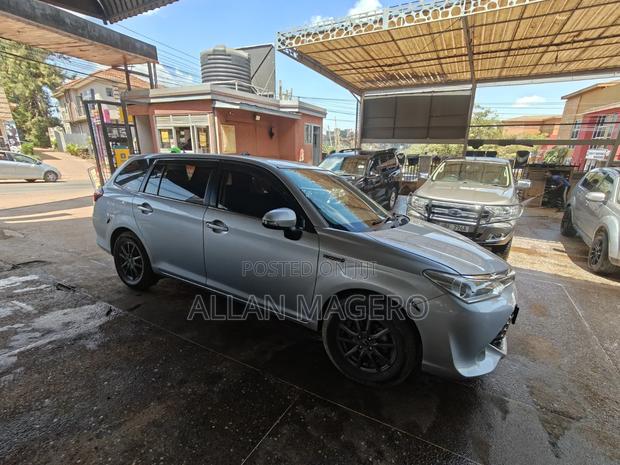 Toyota Corolla Fielder 2016 Silver