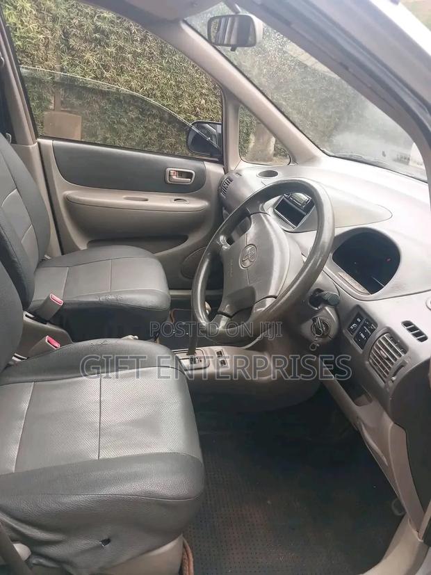 Toyota Corolla Spacio 2000 Silver