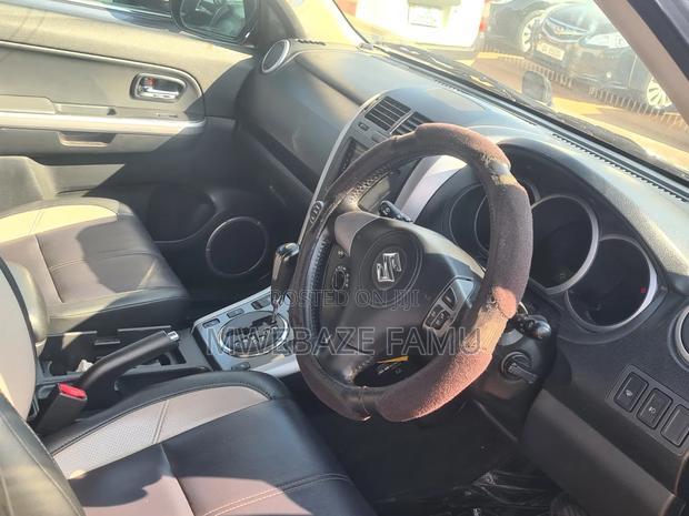 Suzuki Escudo 2010 Black