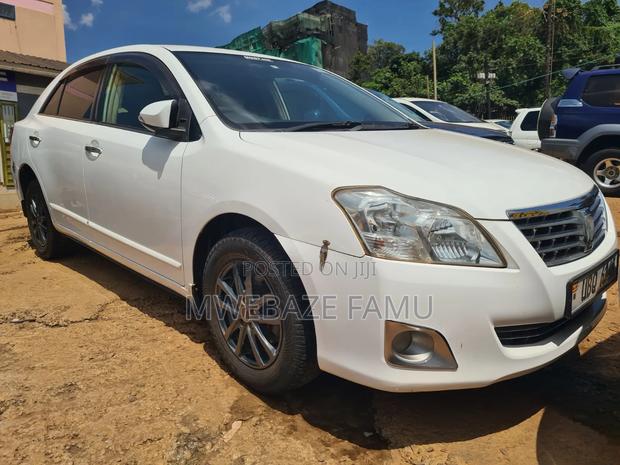 Toyota Premio 2012 White