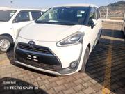 Toyota Sienta 2016 White for sale