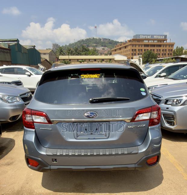 Subaru Outback 2.5i Premium AWD 2018 Gray