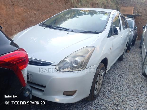 Toyota Wish 2012 White