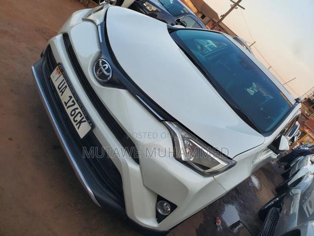 Toyota RAV4 2014 White