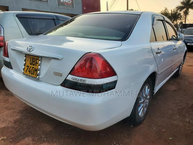 Toyota Mark II 2002 Silver
