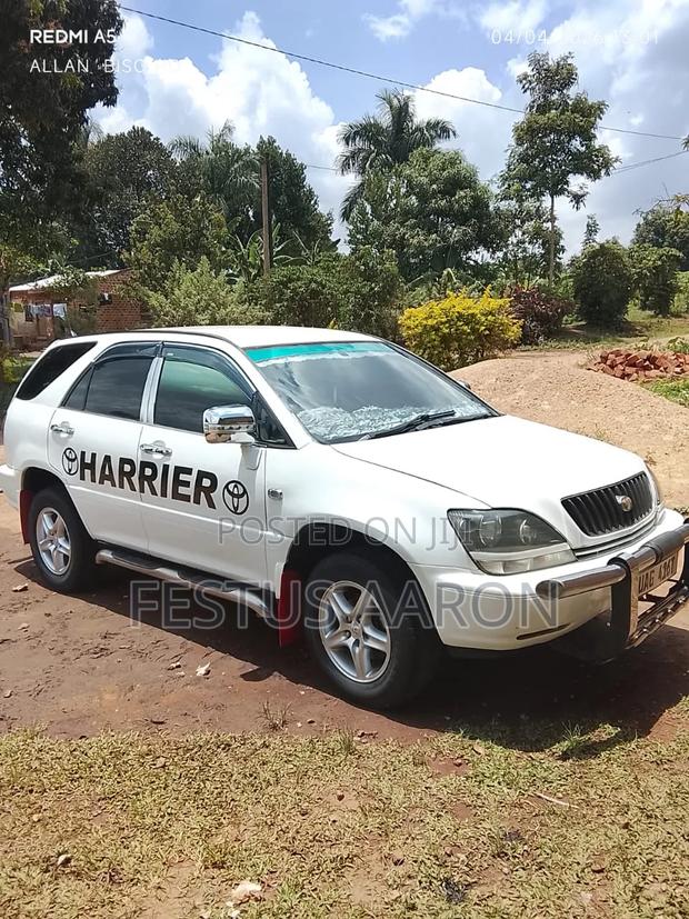 Toyota Harrier 2.2 16V 2002 White