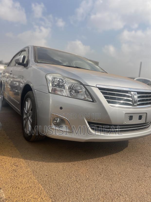 Toyota Premio 1.8 FWD 2013 Silver