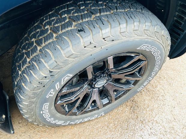 Toyota Land Cruiser Prado 2018 Blue
