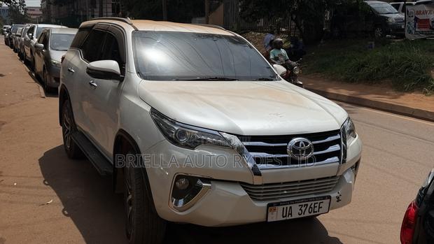 Toyota Fortuner 2018 White
