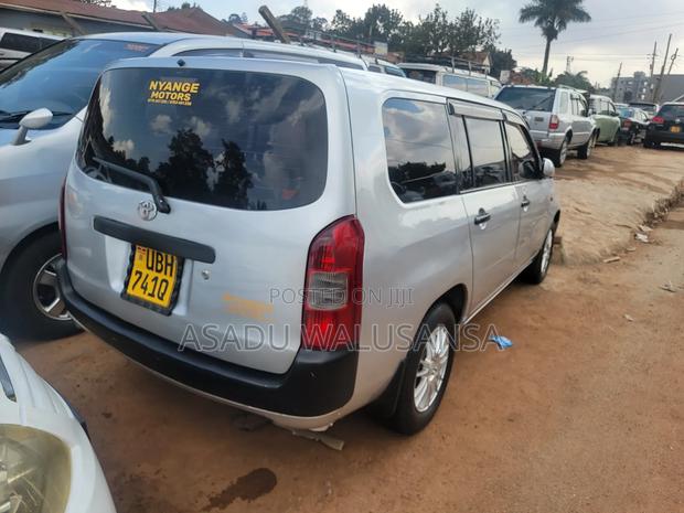 Toyota Probox 2006 Silver