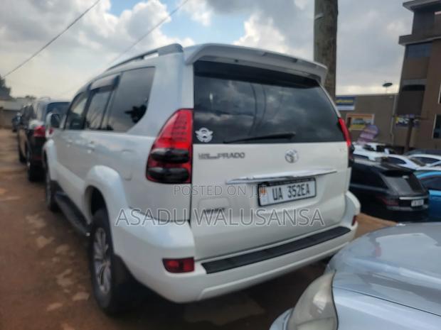 Toyota Land Cruiser Prado 2013 White