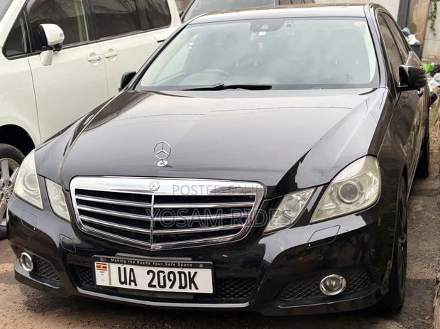 Mercedes-Benz E300 2011 Black