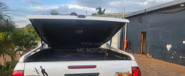 Toyota Hilux Revo Double Cab Deisel 2.4 AWD 2018 White