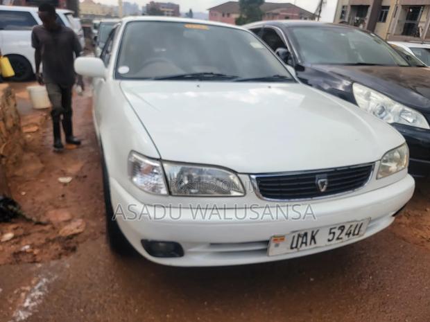 Toyota Corolla II 1998 White