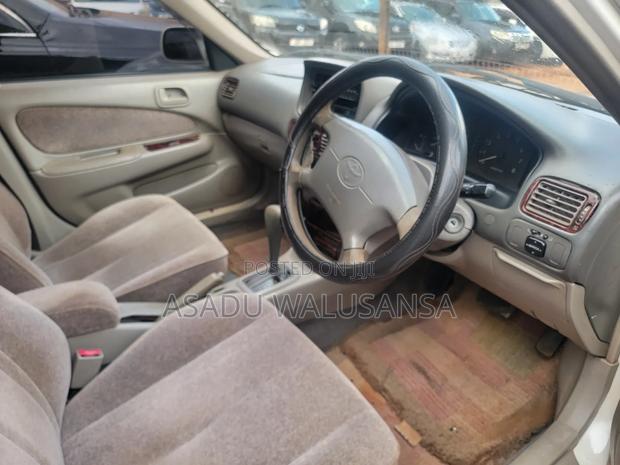 Toyota Corolla II 1998 White