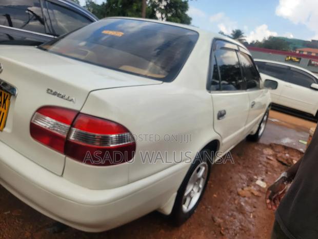 Toyota Corolla II 1998 White