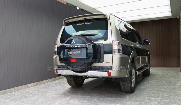 Mitsubishi Pajero V90 3.2 DI-D 2013 Beige