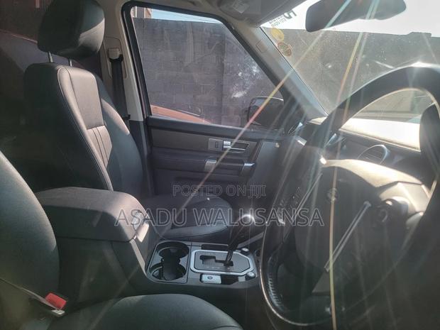 Land Rover Discovery 2018 Silver