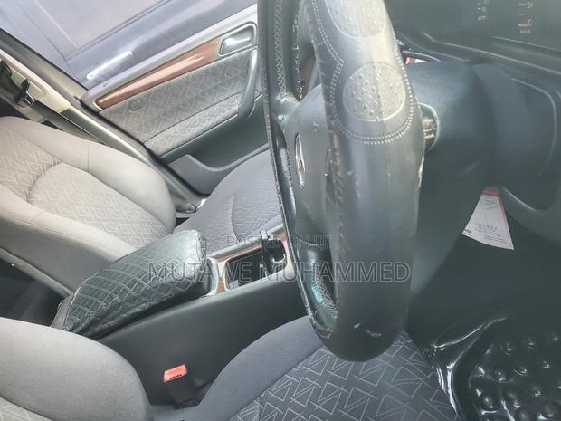 Mercedes-Benz C200 2001 Silver