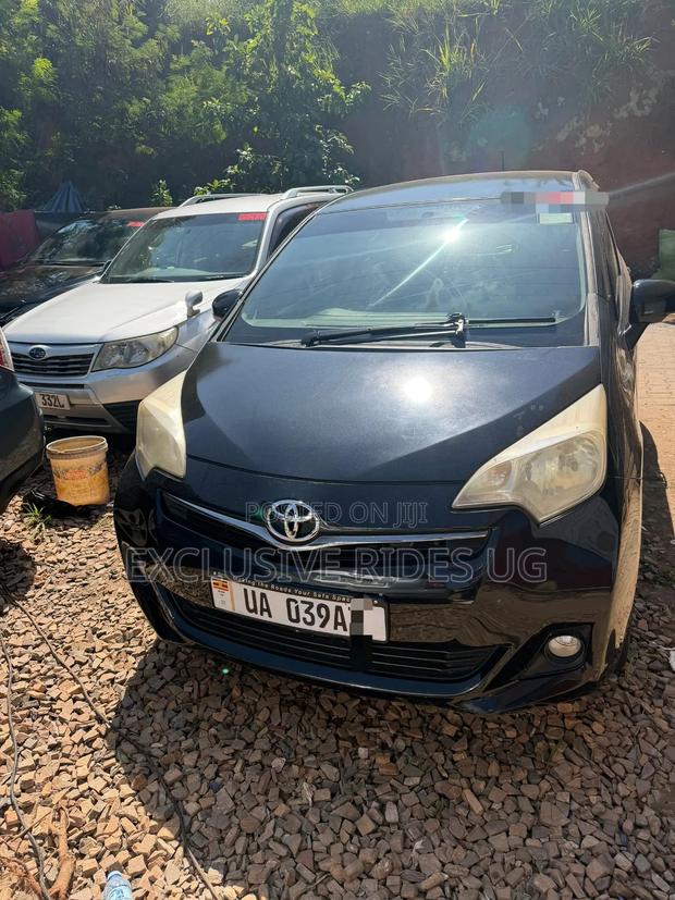 Toyota Ractis 1.5 AWD 2013 Black