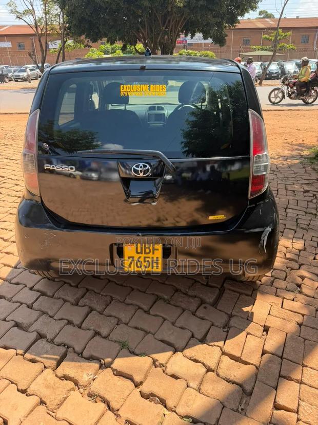 Toyota Passo 1.0 AWD 2009 Black