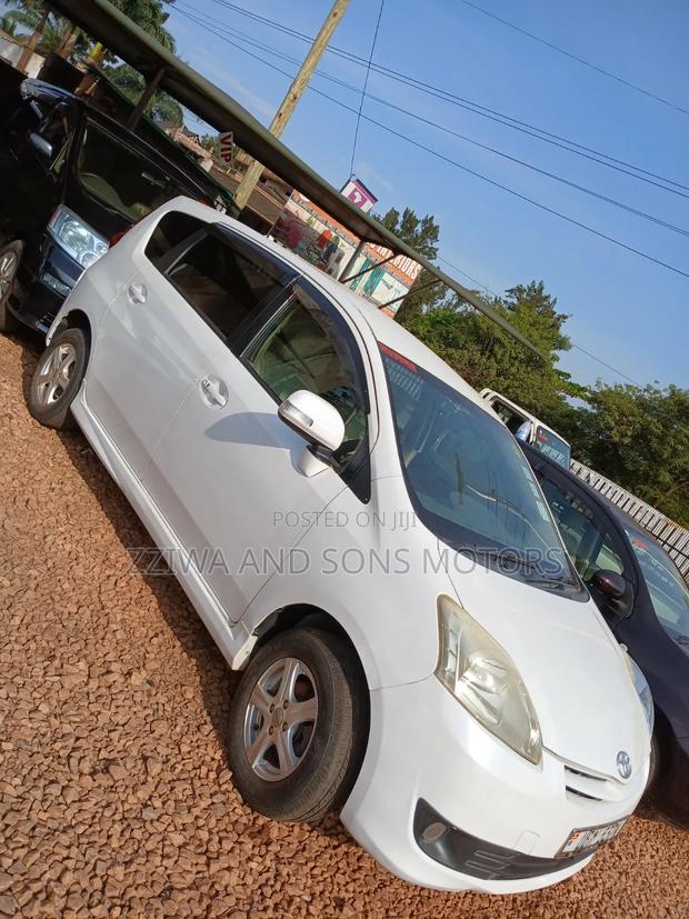 Toyota Passo Sette 2012 White