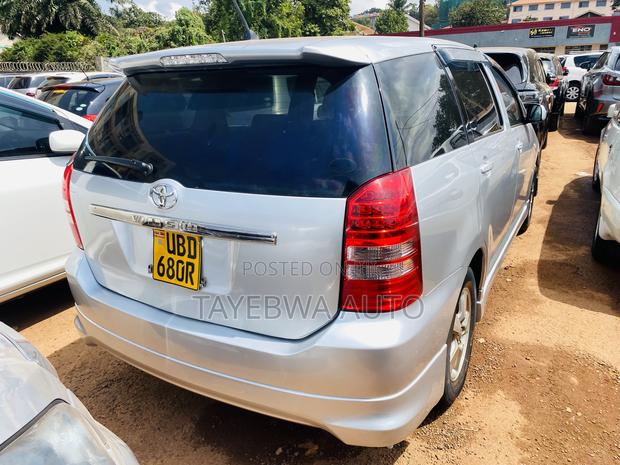 Toyota Wish 2006 Silver