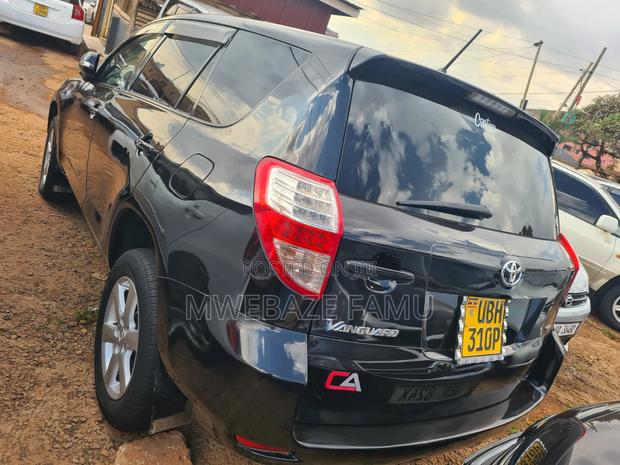 Toyota Vanguard 2009 Black