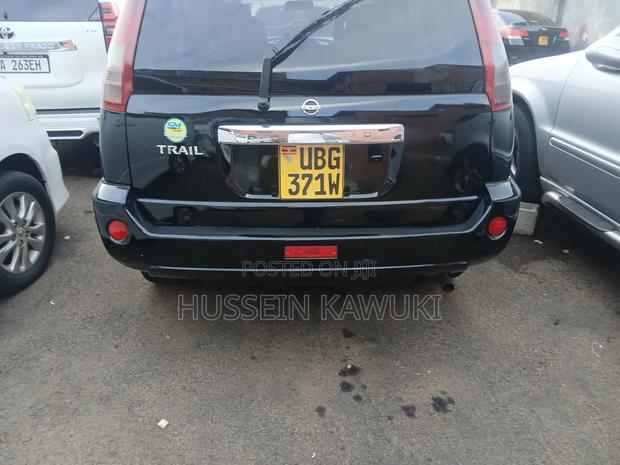 Nissan X-Trail 2004 Black