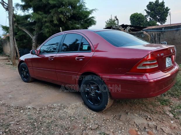 Mercedes-Benz C200 2004 Red