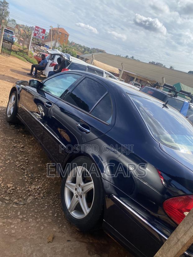 Mercedes-Benz E320 2010 Blue