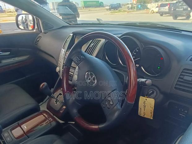 Toyota Harrier 2.4 4WD 2012 White