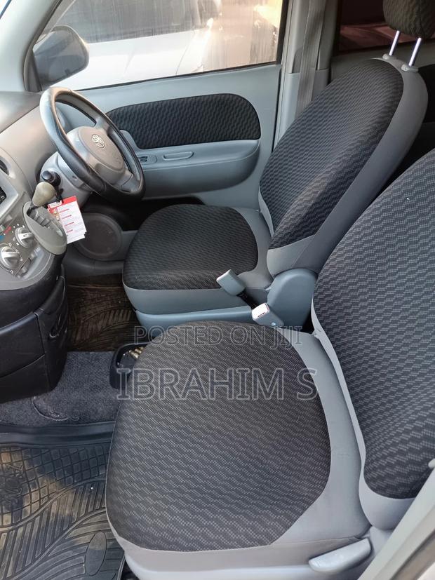Toyota Sienta 2012 Silver
