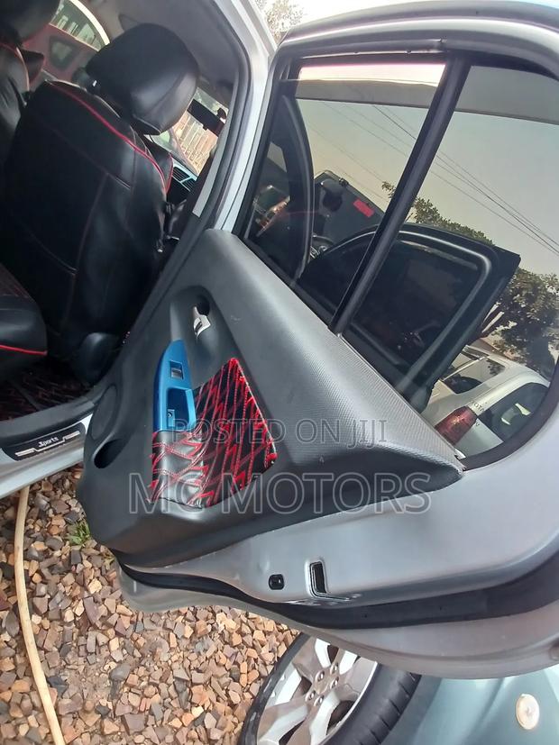 Toyota IST 2011 Silver