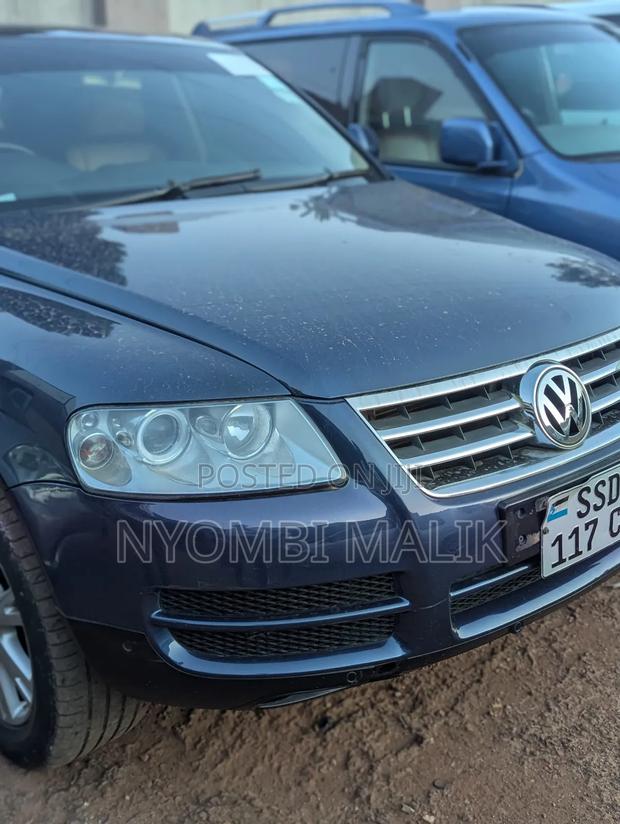 Volkswagen Touareg 2009 Blue