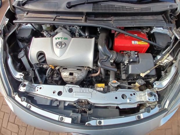 Toyota Sienta 1.5 AWD 2015 Silver