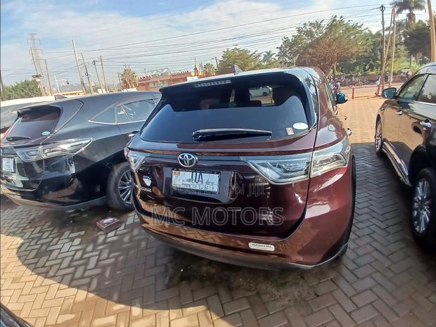 Toyota Harrier 2.0 2016 Maroon