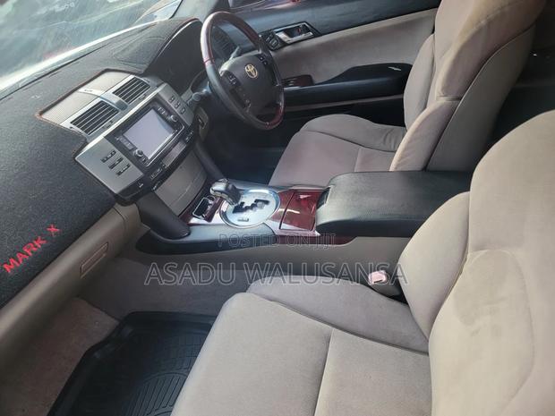 Toyota Mark X 2009 Silver