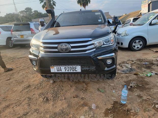 Toyota Hilux 2018 Black