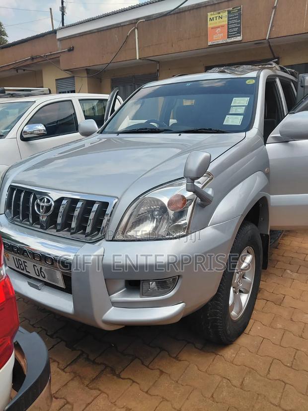 Toyota Land Cruiser Prado 2005 Silver