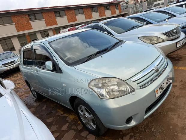 Toyota Raum 1.5 AWD 2005 Blue