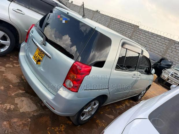 Toyota Raum 1.5 AWD 2005 Blue