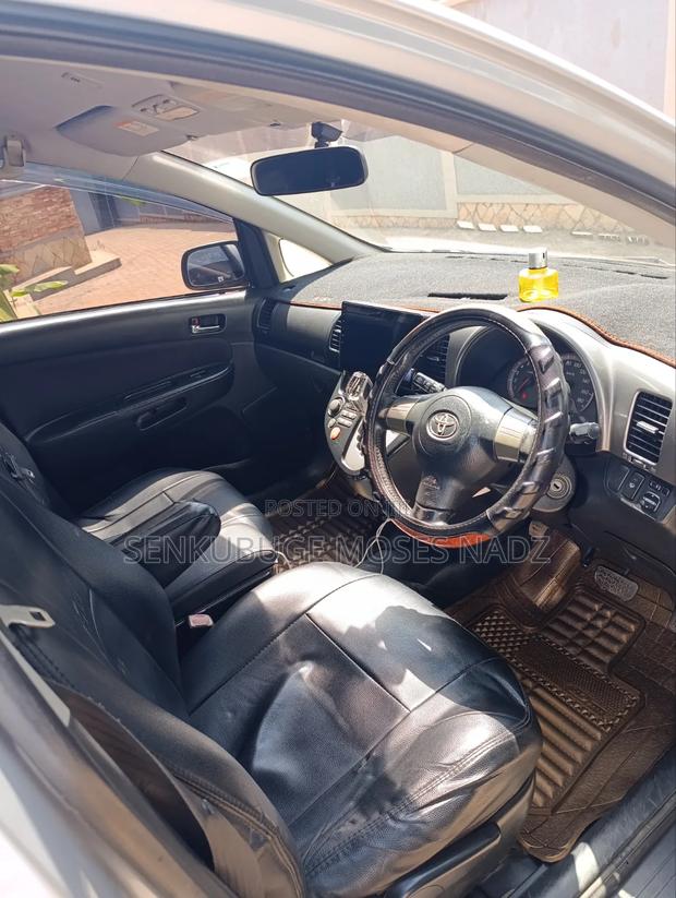 Toyota Wish 2008 Silver
