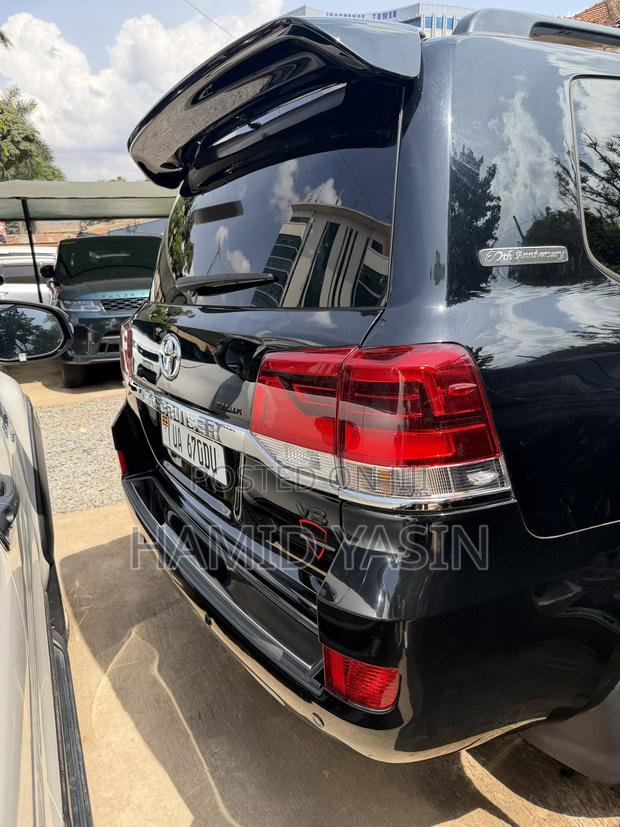 Toyota Land Cruiser 2015 Black