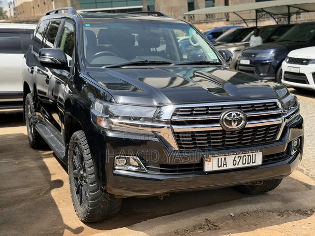 Toyota Land Cruiser 2015 Black