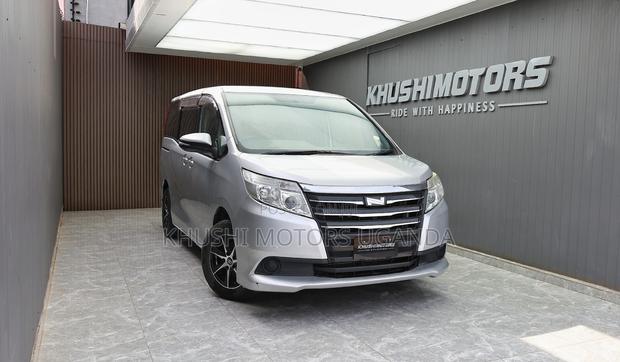 Toyota Noah 2.0 FWD (7 Seater) 2016 Silver